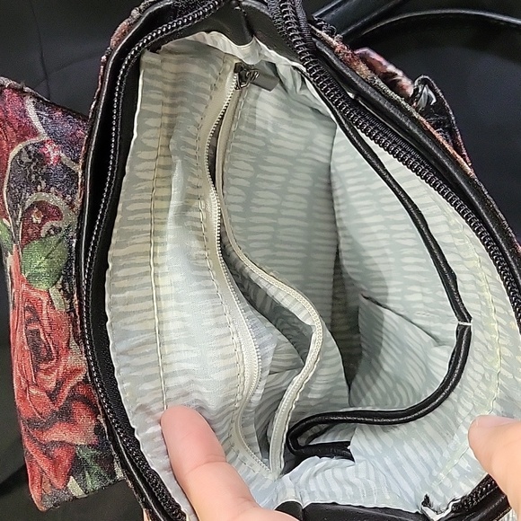 Small velvet backpack - Picture 6 of 6